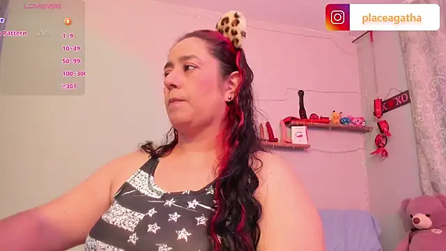 Snapshot of agathaxxx-69 chatting on 02/02/25, 06:53 agathaxxx-69 online show from 02/02/25, 06:53