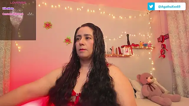 Snapshot of agathaxxx-69 chatting on 02/07/25, 07:38 agathaxxx-69 online show from 02/07/25, 07:38