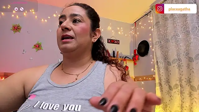 Snapshot of agathaxxx-69 chatting on 03/16/25, 07:27 agathaxxx-69 online show from 03/16/25, 07:27