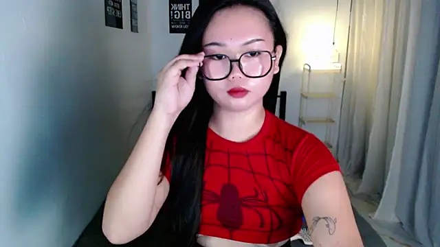 Snapshot of Vivorey_Leighn chatting on 07/05/26, 05:31 Vivorey Leighn online show from 07/05/26, 05:31