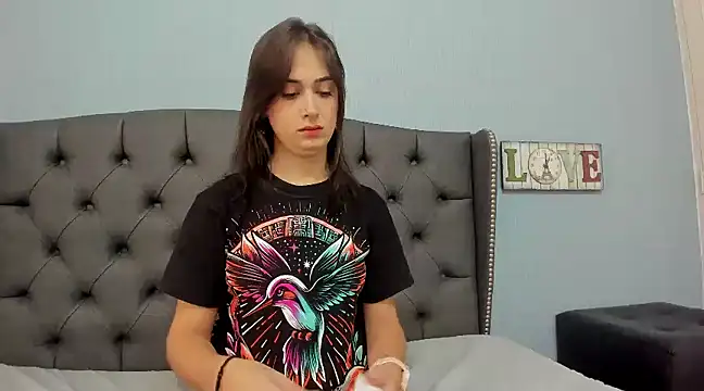 Snapshot of AndreaStivens chatting on 03/10/25, 03:20 AndreaStivens online show from 03/10/25, 03:20