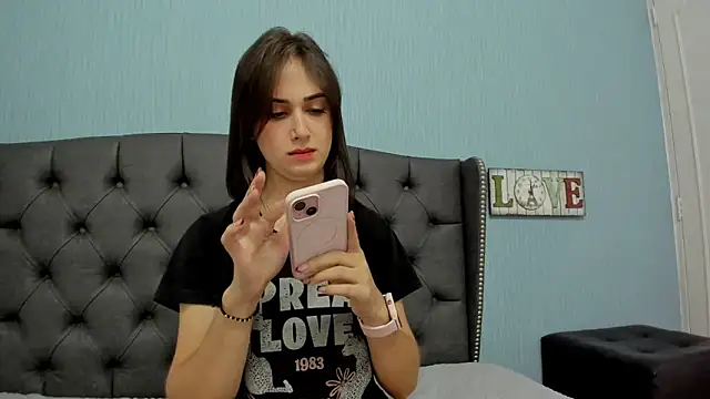 Snapshot of AndreaStivens chatting on 03/12/25, 06:33 AndreaStivens online show from 03/12/25, 06:33