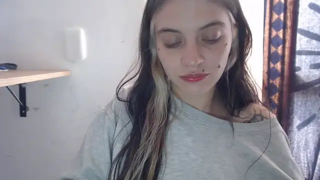 mariecam420 online show from 01/15/25, 05:05