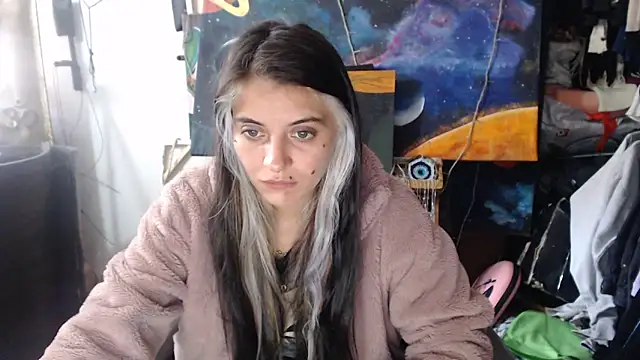 mariecam420 online show from 03/13/25, 06:56