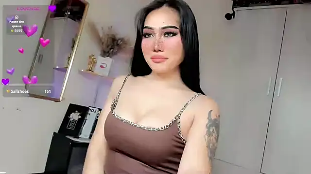 Icon1c LiLy online show from 10/04/25, 10:30