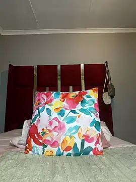 HoneyDropsX online show from 10/02/25, 12:06