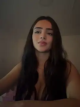 Snapshot of anniehart chatting on 05/15/26, 12:39 anniehart online show from 05/15/26, 12:39
