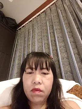 Little suzy5 online show from 10/23/25, 07:56