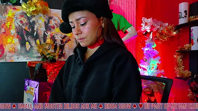 Snapshot of MistressSlut1 chatting on 12/24/24, 11:17 MistressSlut1 online show from 12/24/24, 11:17