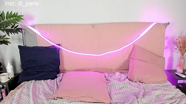 Snapshot of di_perle chatting on 12/09/24, 07:07 di perle online show from 12/09/24, 07:07