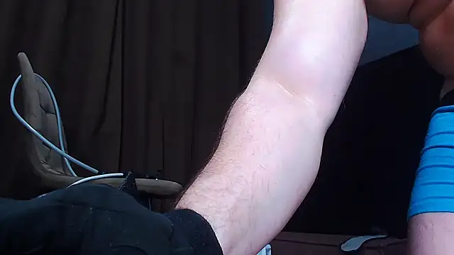 Snapshot of muscularjohnforuX chatting on 03/10/26, 07:52 muscularjohnforuX online show from 03/10/26, 07:52