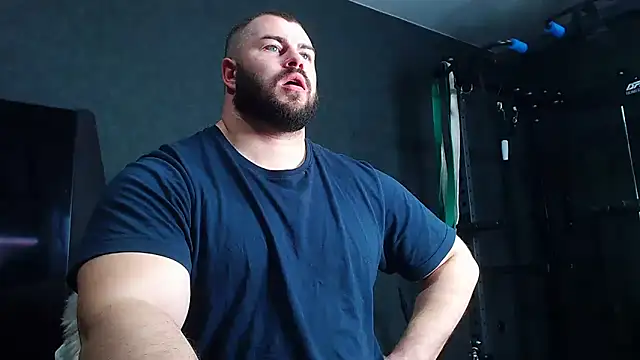 Snapshot of muscularjohnforuX chatting on 03/24/26, 05:29 muscularjohnforuX online show from 03/24/26, 05:29