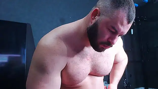 Snapshot of muscularjohnforuX chatting on 03/25/26, 08:31 muscularjohnforuX online show from 03/25/26, 08:31