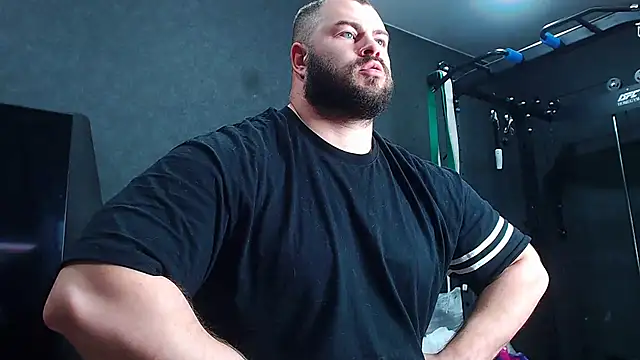 Snapshot of muscularjohnforuX chatting on 04/08/26, 08:03 muscularjohnforuX online show from 04/08/26, 08:03