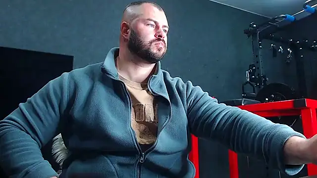 Snapshot of muscularjohnforuX chatting on 04/24/26, 08:39 muscularjohnforuX online show from 04/24/26, 08:39