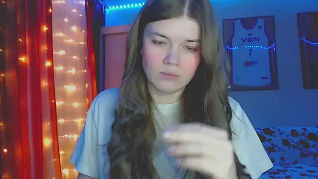 Snapshot of Klementa chatting on 10/22/25, 07:24 Klementa online show from 10/22/25, 07:24