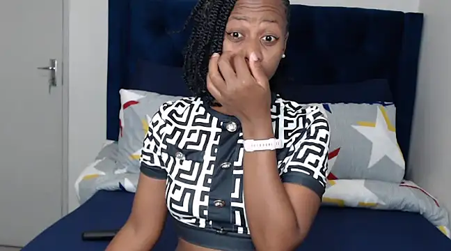 QUEENMANDYY online show from 03/17/25, 02:30