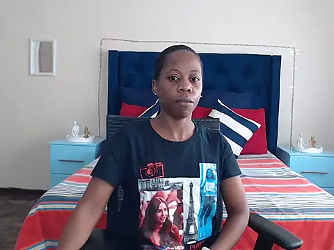 QUEENMANDYY online show from 03/24/26, 06:29