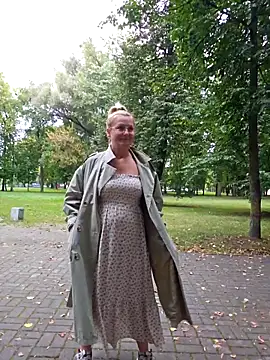 Snapshot of Marushka chatting on 09/17/25, 06:15 Marushka online show from 09/17/25, 06:15