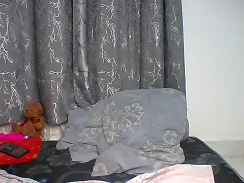 Snapshot of Pink_pussy_- chatting on 09/28/25, 11:15 Pink pussy - online show from 09/28/25, 11:15