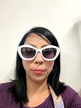 niky smit online show from 12/05/25, 02:47