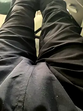 Snapshot of shiiank chatting on 11/10/25, 05:12 shiiank online show from 11/10/25, 05:12