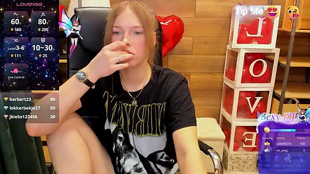  fiona Love online show from 03/10/25, 09:18