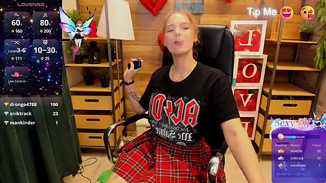  fiona Love online show from 03/15/25, 01:41
