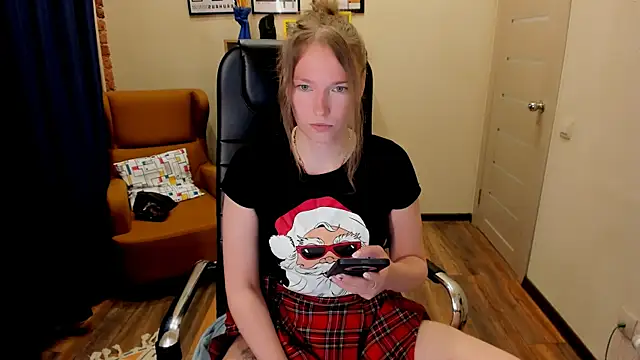 Snapshot of _fiona_Love chatting on 04/14/26, 08:04 fiona Love online show from 04/14/26, 08:04