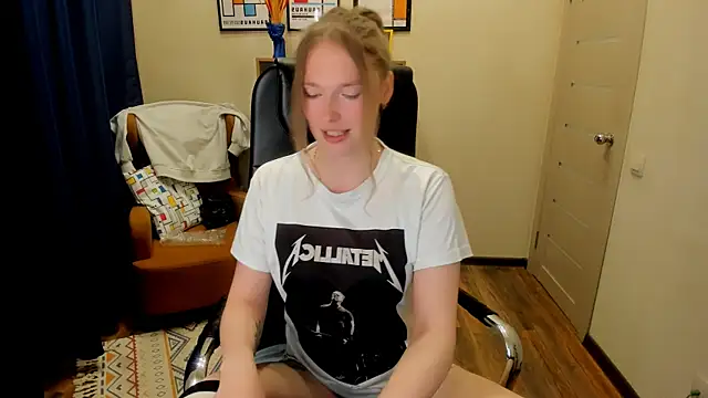 Snapshot of _fiona_Love chatting on 04/28/26, 07:41 fiona Love online show from 04/28/26, 07:41