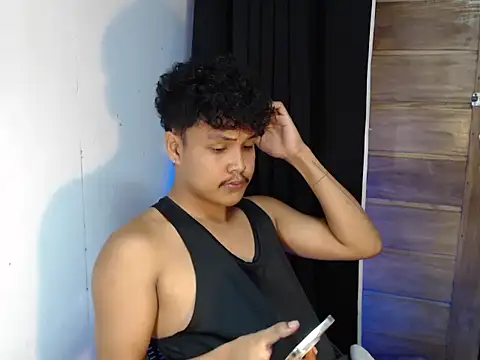 Snapshot of Brylon_ken chatting on 10/15/25, 02:50 Brylon ken online show from 10/15/25, 02:50