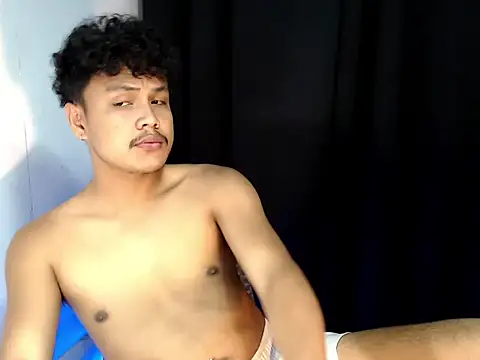 Snapshot of Brylon_ken chatting on 10/20/25, 04:07 Brylon ken online show from 10/20/25, 04:07