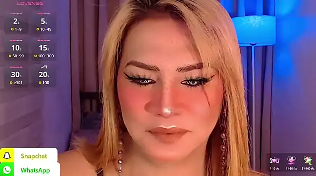 QUEEN GIAMOORE69 online show from 01/05/25, 07:39