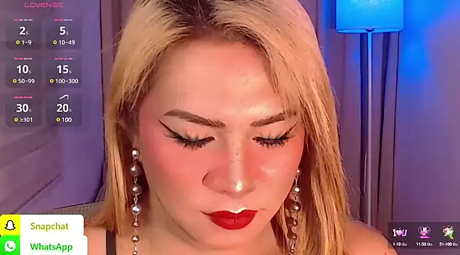 QUEEN GIAMOORE69 online show from 01/05/25, 10:40