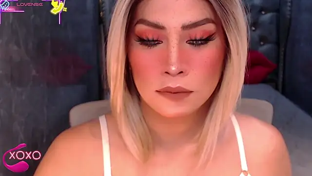 QUEEN GIAMOORE69 online show from 09/24/25, 07:28