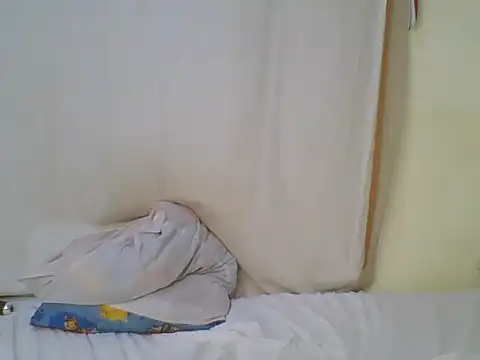 cute lavenda online show from 03/25/26, 06:36