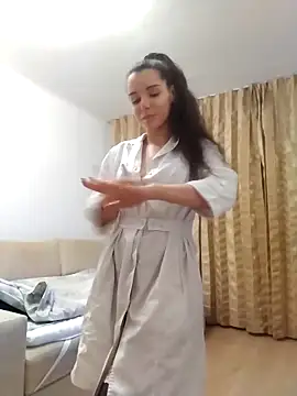 baby sweet girl  online show from 03/19/26, 10:03