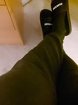 Snapshot of StarredAndrej chatting on 11/25/25, 07:36 StarredAndrej online show from 11/25/25, 07:36