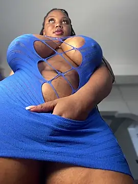 Snapshot of Hyra_Ari chatting on 03/05/26, 12:01 Hyra Ari online show from 03/05/26, 12:01