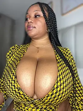 Snapshot of Hyra_Ari chatting on 03/08/26, 08:07 Hyra Ari online show from 03/08/26, 08:07