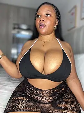 Snapshot of Hyra_Ari chatting on 03/11/26, 12:22 Hyra Ari online show from 03/11/26, 12:22