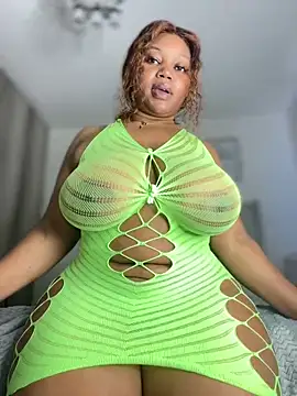 Snapshot of Hyra_Ari chatting on 04/03/26, 08:56 Hyra Ari online show from 04/03/26, 08:56