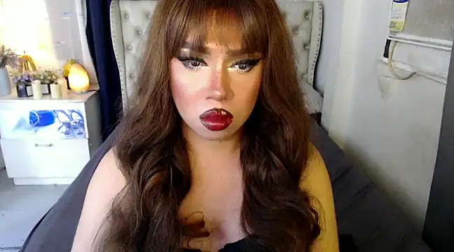 Snapshot of RebecaNextToYou chatting on 12/02/24, 08:00 RebecaNextToYou online show from 12/02/24, 08:00