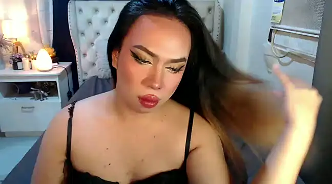 Snapshot of RebecaNextToYou chatting on 12/11/24, 08:18 RebecaNextToYou online show from 12/11/24, 08:18