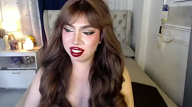 Snapshot of RebecaNextToYou chatting on 12/15/24, 05:20 RebecaNextToYou online show from 12/15/24, 05:20