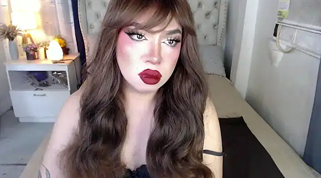 Snapshot of RebecaNextToYou chatting on 12/16/24, 05:22 RebecaNextToYou online show from 12/16/24, 05:22