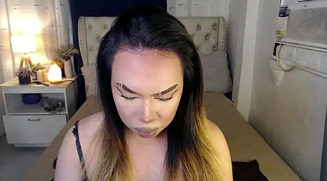 Snapshot of RebecaNextToYou chatting on 01/11/25, 08:21 RebecaNextToYou online show from 01/11/25, 08:21