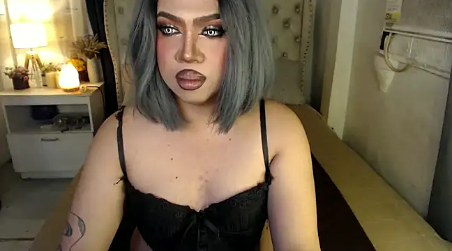 Snapshot of RebecaNextToYou chatting on 01/19/25, 05:18 RebecaNextToYou online show from 01/19/25, 05:18