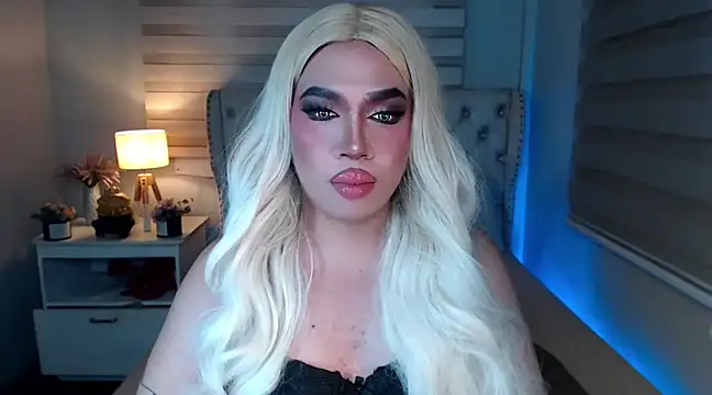 Snapshot of RebecaNextToYou chatting on 02/12/25, 05:37 RebecaNextToYou online show from 02/12/25, 05:37