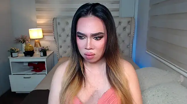 Snapshot of RebecaNextToYou chatting on 02/12/25, 08:40 RebecaNextToYou online show from 02/12/25, 08:40